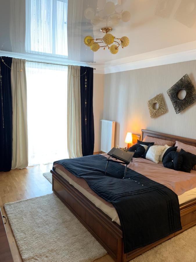 Center Appartement Ternopil Buitenkant foto