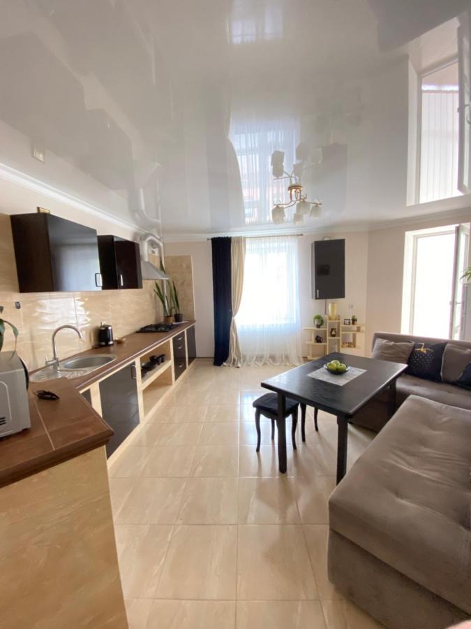 Center Appartement Ternopil Buitenkant foto